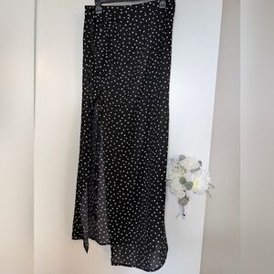 SHEIN women Black/White Polka Dot Stretch pull on Midi long skirt.